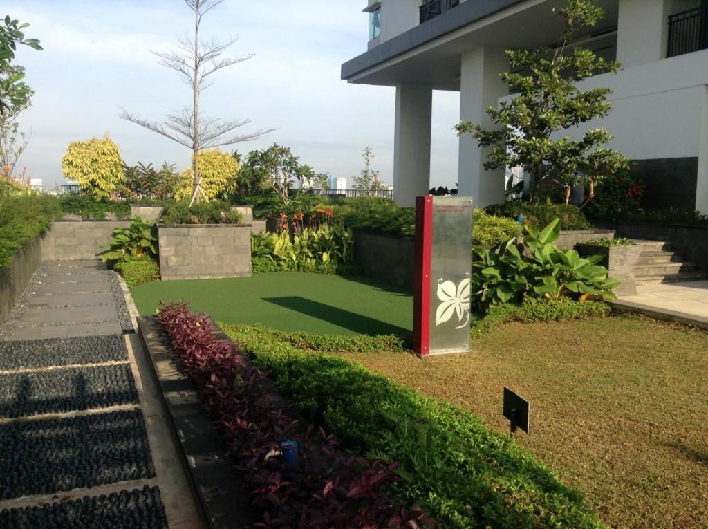 2 Bedrooms - Thamrin Executive Apartment At Jakarta Center Luaran gambar